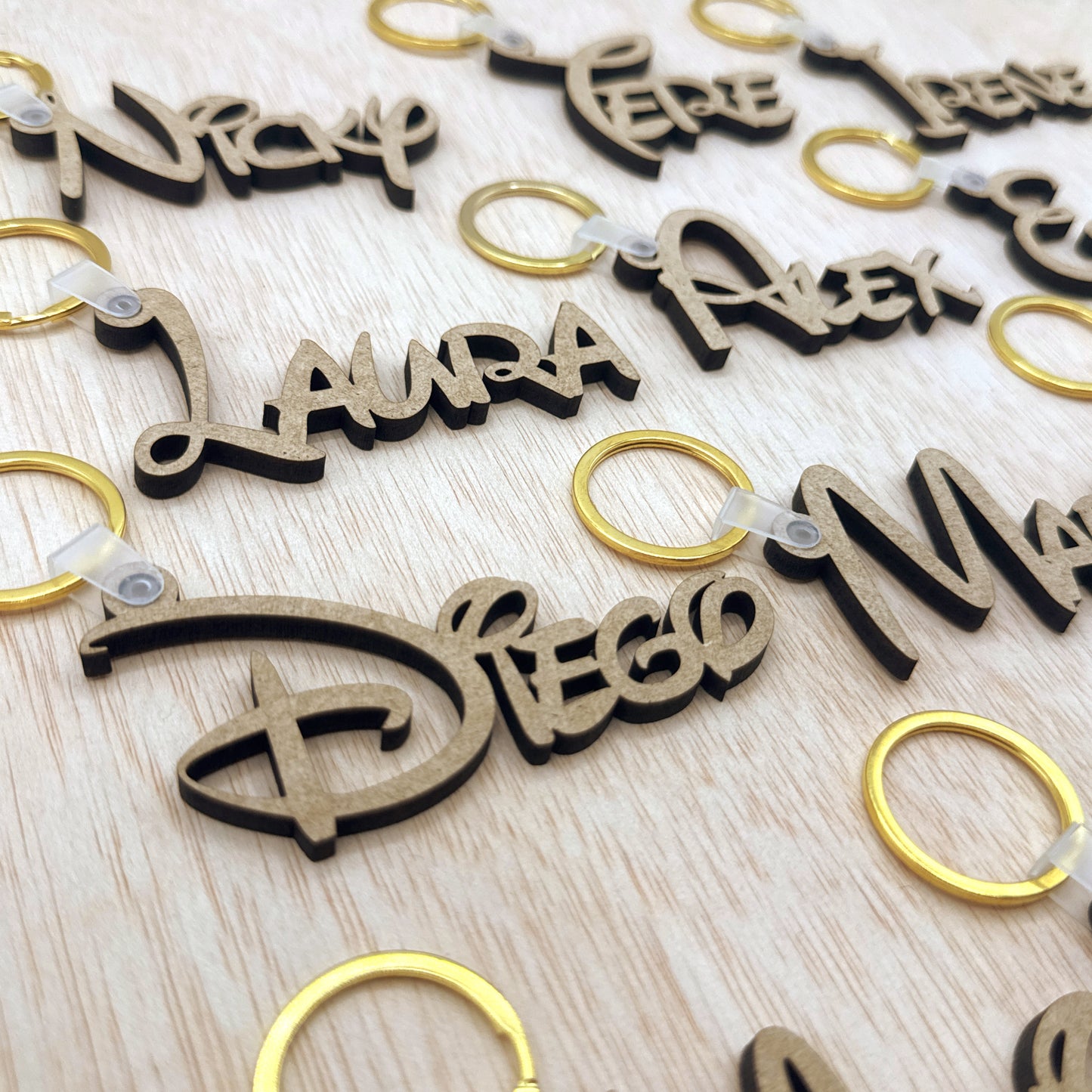 Llaveros de Madera - Modelo V4