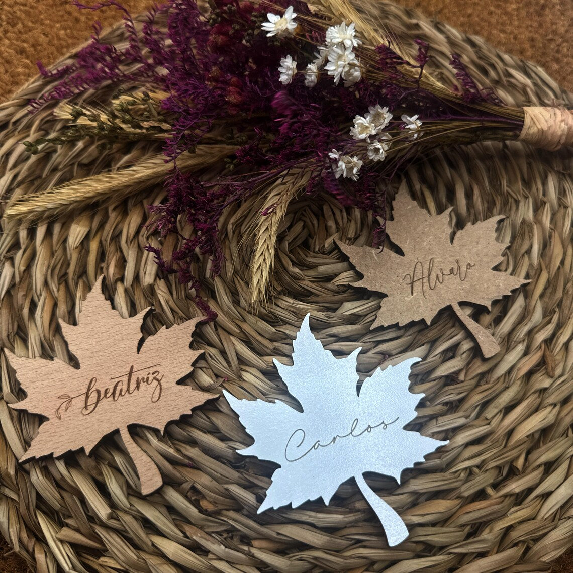 Marcasitios de Madera - Modelo Hoja - H1