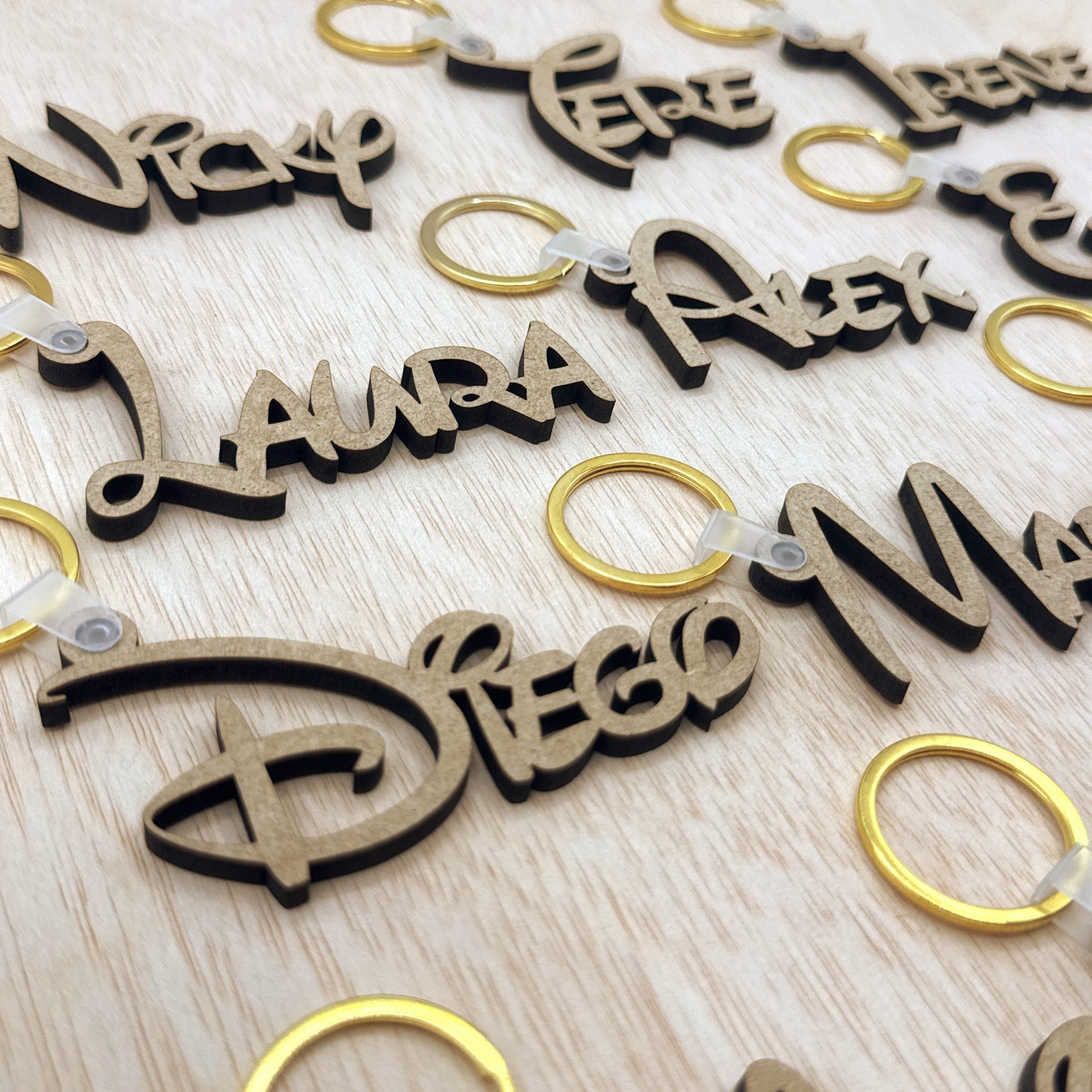 Llaveros de Madera - Modelo V4